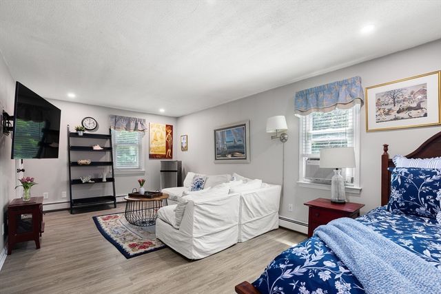 119 Hayway Rd, Falmouth, MA 02536