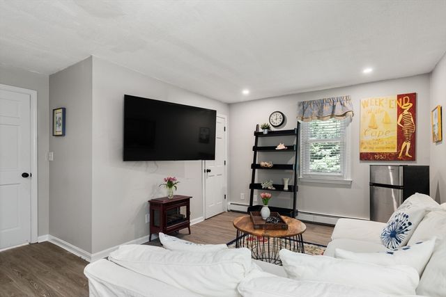 119 Hayway Rd, Falmouth, MA 02536