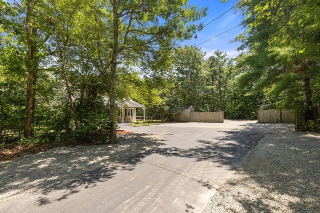 119 Hayway Rd, Falmouth, MA 02536
