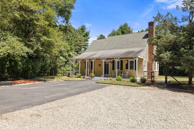 119 Hayway Rd, Falmouth, MA 02536