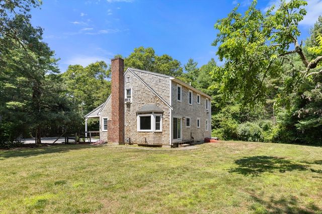 119 Hayway Rd, Falmouth, MA 02536