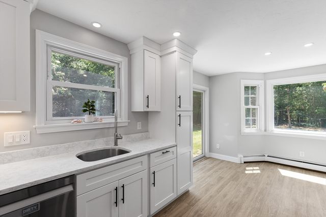 119 Hayway Rd, Falmouth, MA 02536