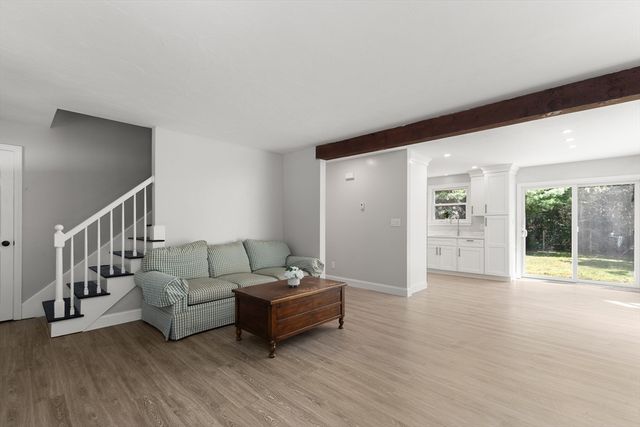 119 Hayway Rd, Falmouth, MA 02536