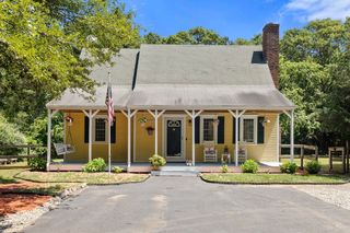 119 Hayway Rd, Falmouth, MA 02536