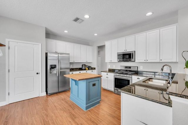 16013 LONEOAK VIEW DRIVE, Lithia, FL 33547