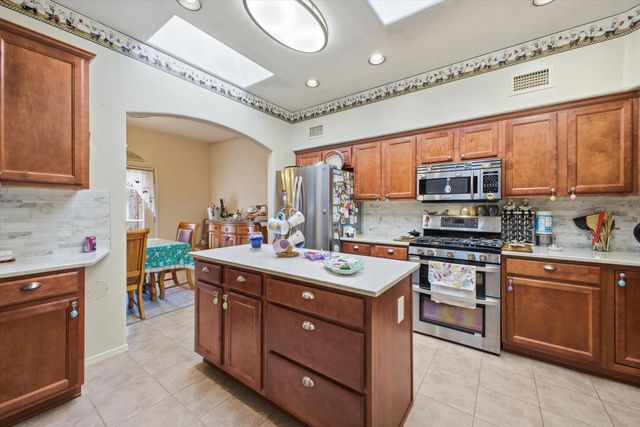 2711 Crimson Clover Street SW, Los Lunas, NM 87031