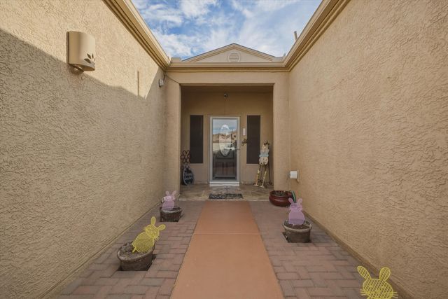 2711 Crimson Clover Street SW, Los Lunas, NM 87031