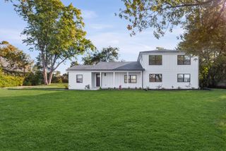 1531 Marion Street, Schaumburg, IL 60193