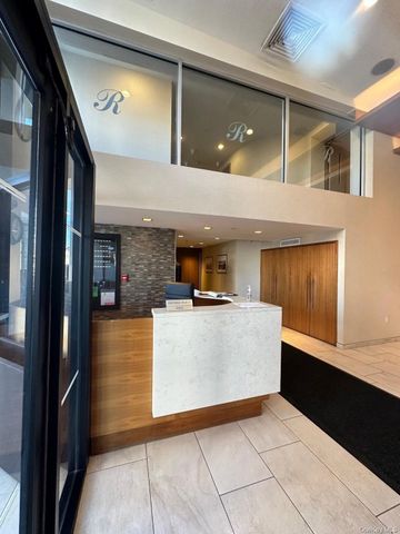 170 W Broadway Street W 3I, Long Beach, NY 11561