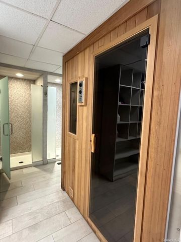 170 W Broadway Street W 3I, Long Beach, NY 11561