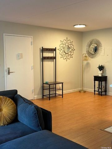 170 W Broadway Street W 3I, Long Beach, NY 11561