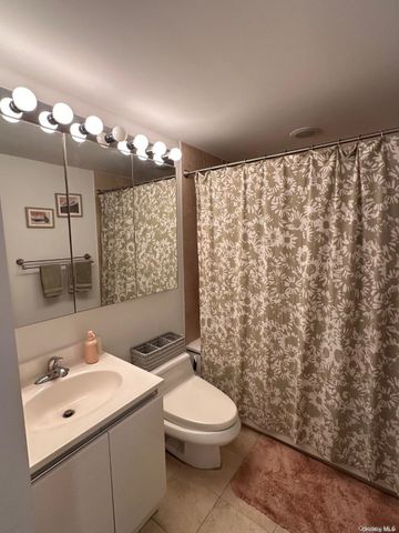 170 W Broadway Street W 3I, Long Beach, NY 11561