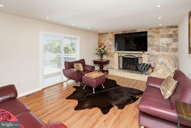 181 PHEASANT LN, Huntingdon Valley, PA 19006
