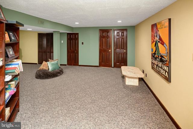 181 PHEASANT LN, Huntingdon Valley, PA 19006