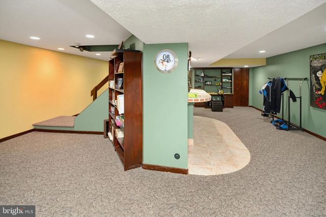 181 PHEASANT LN, Huntingdon Valley, PA 19006