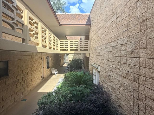 2845 NE 3RD STREET 215, Ocala, FL 34470