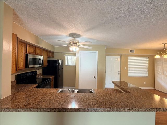 2845 NE 3RD STREET 215, Ocala, FL 34470