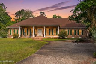 5610 Oak Bluff Lane, Wilmington, NC 28409