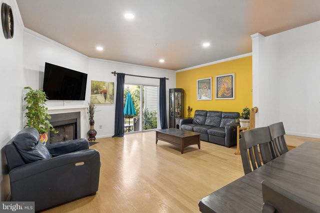 1505 BLOSSOM CIR, Dayton, NJ 08810