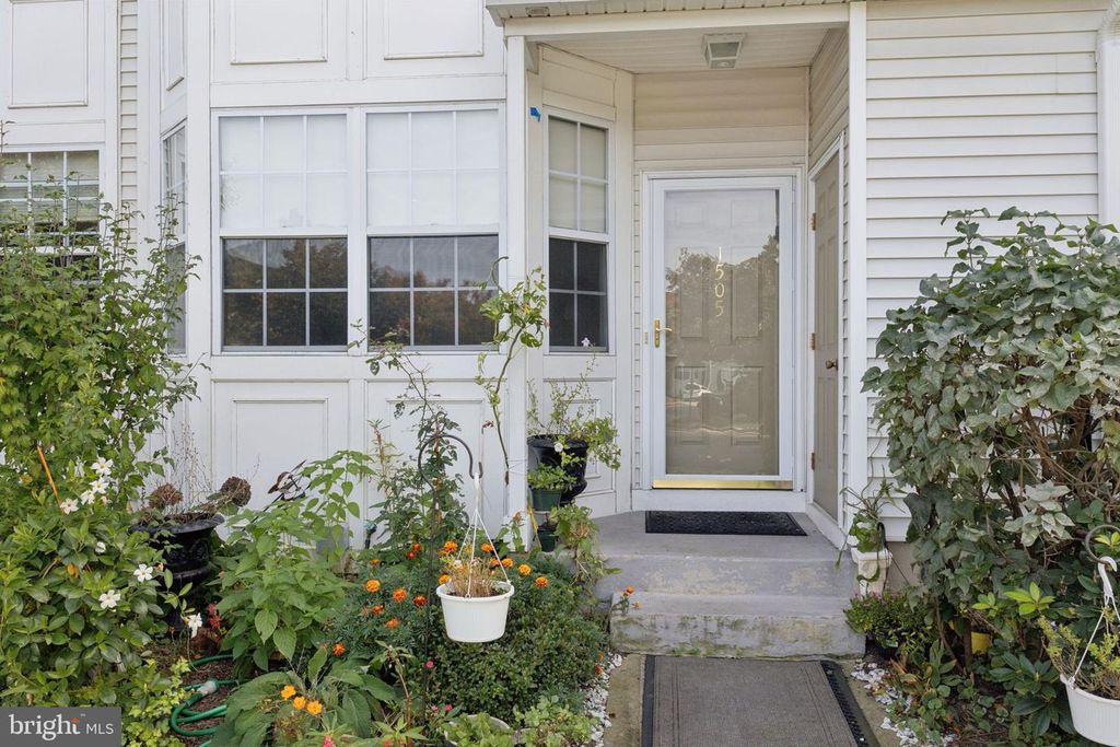 1505 BLOSSOM CIR, DAYTON, NJ 08810 — exterior