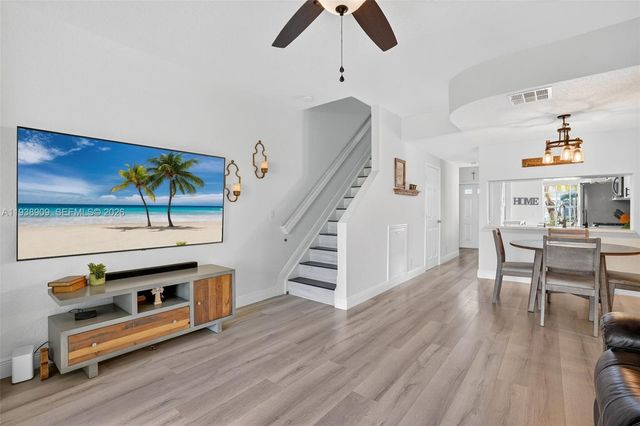 8251 San Carlos Cir, Tamarac, FL 33321