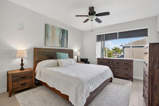 8251 San Carlos Cir, Tamarac, FL 33321