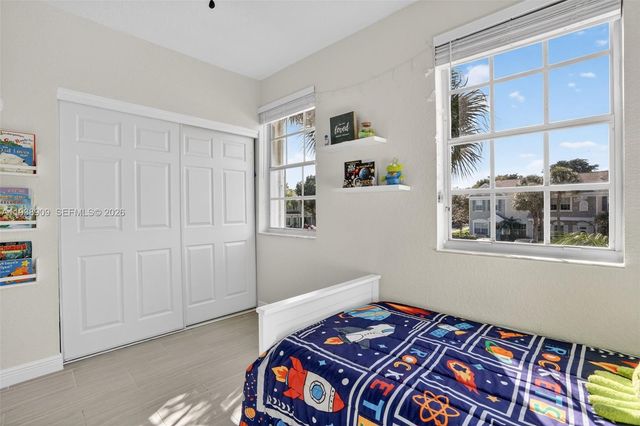 8251 San Carlos Cir, Tamarac, FL 33321