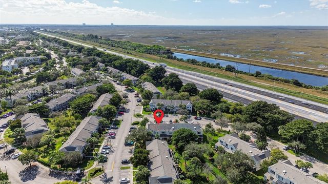 8251 San Carlos Cir, Tamarac, FL 33321