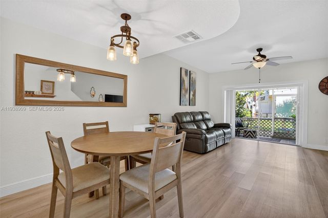 8251 San Carlos Cir, Tamarac, FL 33321