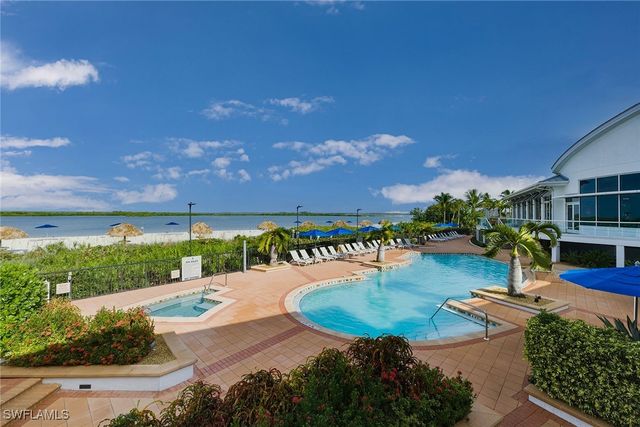 321 Hideaway CIR S, Marco Island, FL 34145