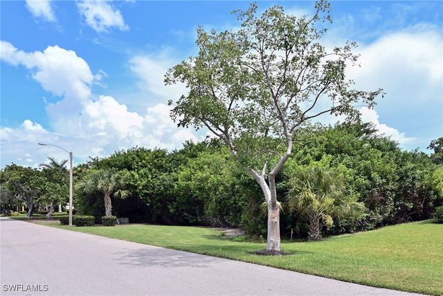 321 Hideaway CIR S, Marco Island, FL 34145
