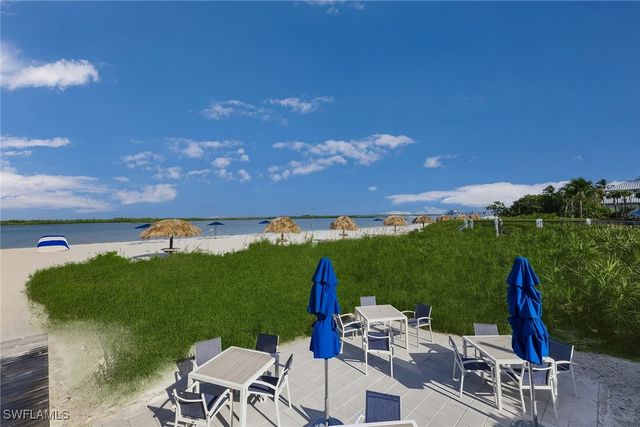 321 Hideaway CIR S, Marco Island, FL 34145