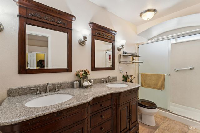 16566 N Yorkshire Lane, Nampa, ID 83687