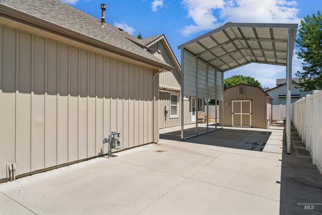 16566 N Yorkshire Lane, Nampa, ID 83687
