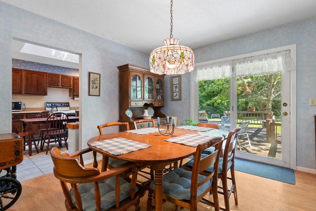 10 Logwood Circle, Essex, VT 05452