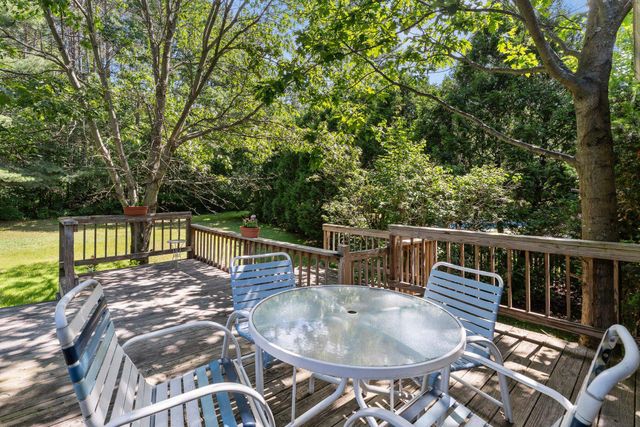 10 Logwood Circle, Essex, VT 05452