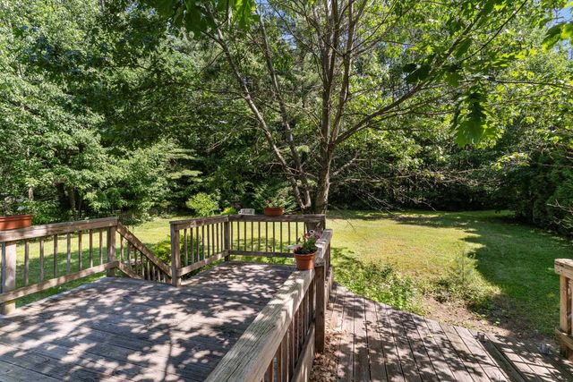 10 Logwood Circle, Essex, VT 05452