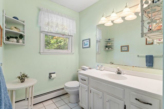 10 Logwood Circle, Essex, VT 05452