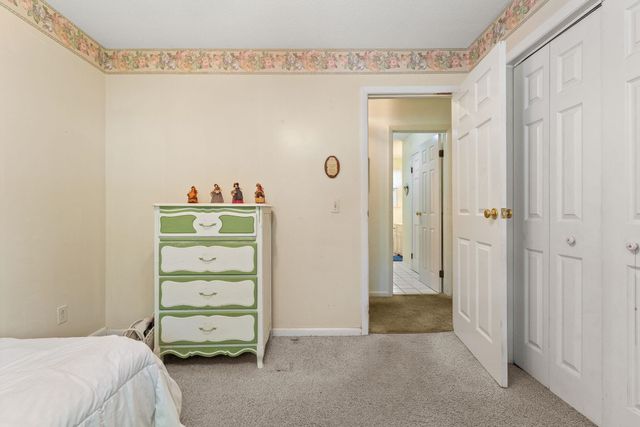 10 Logwood Circle, Essex, VT 05452