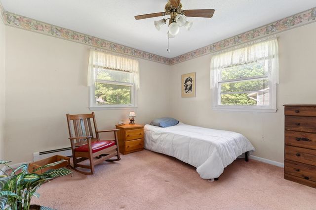 10 Logwood Circle, Essex, VT 05452