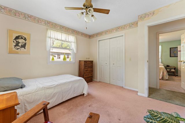 10 Logwood Circle, Essex, VT 05452