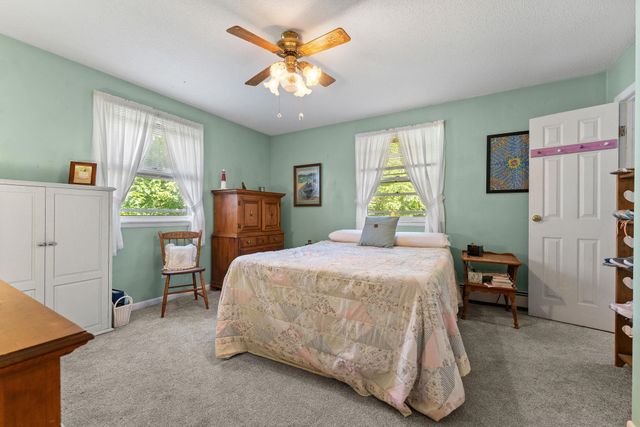 10 Logwood Circle, Essex, VT 05452