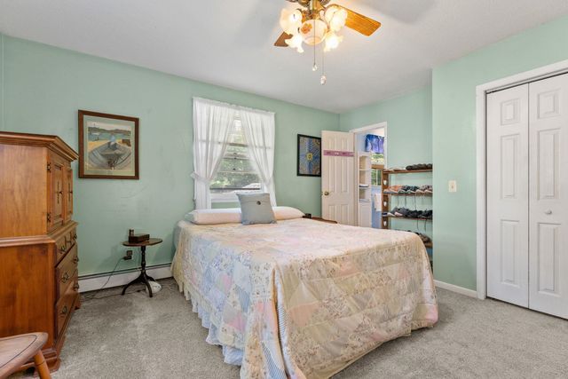 10 Logwood Circle, Essex, VT 05452