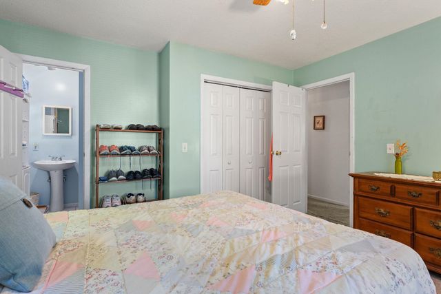 10 Logwood Circle, Essex, VT 05452