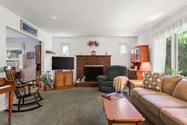10 Logwood Circle, Essex, VT 05452