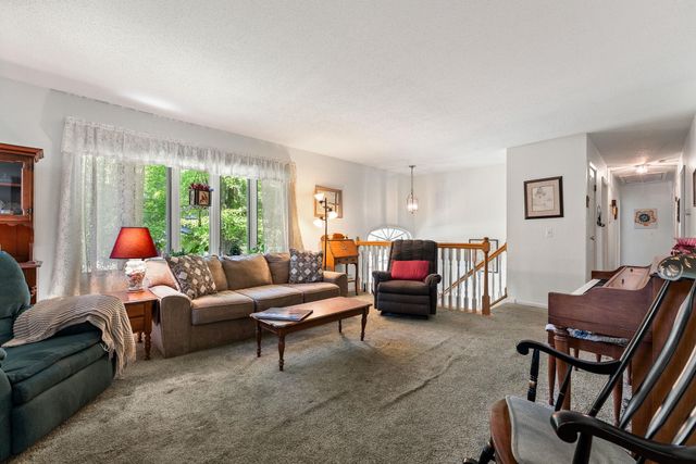 10 Logwood Circle, Essex, VT 05452