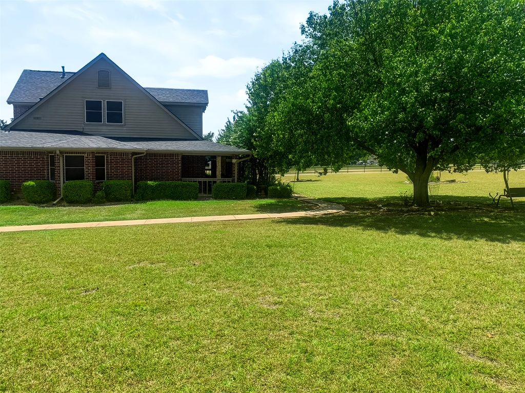 1189 Heritage Creek Drive, Rhome, TX 76078 — photo 3