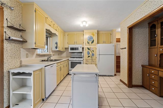 838 S Cherry Street, Siloam Springs, AR 72761