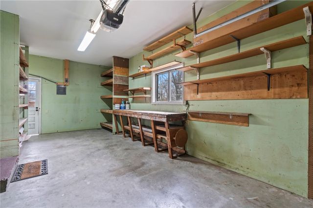 838 S Cherry Street, Siloam Springs, AR 72761