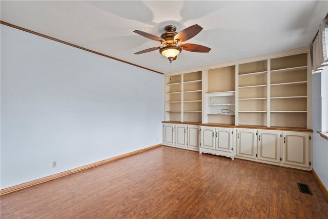 838 S Cherry Street, Siloam Springs, AR 72761